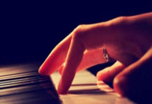 沃夫斯堡对阵拜仁，谁能在德甲赛场占得先机？